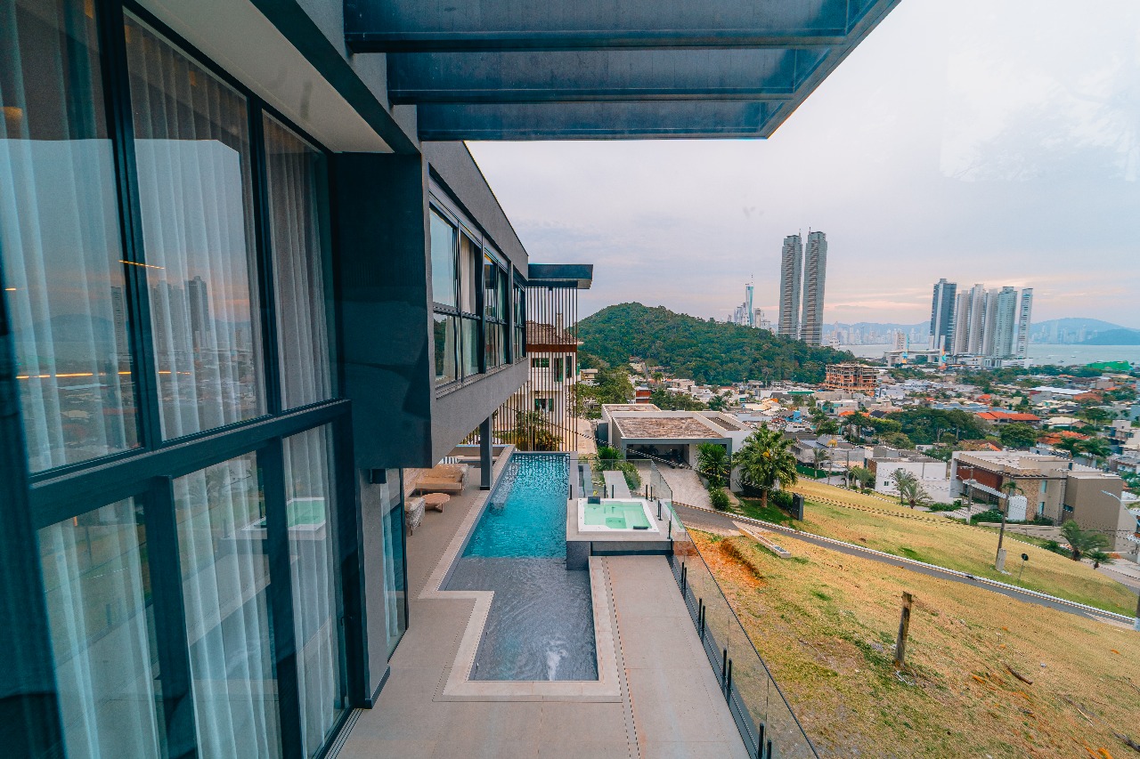 Mansão no topo do Condominio Bella Vista em Balneário Camboriú - Santa Catarina