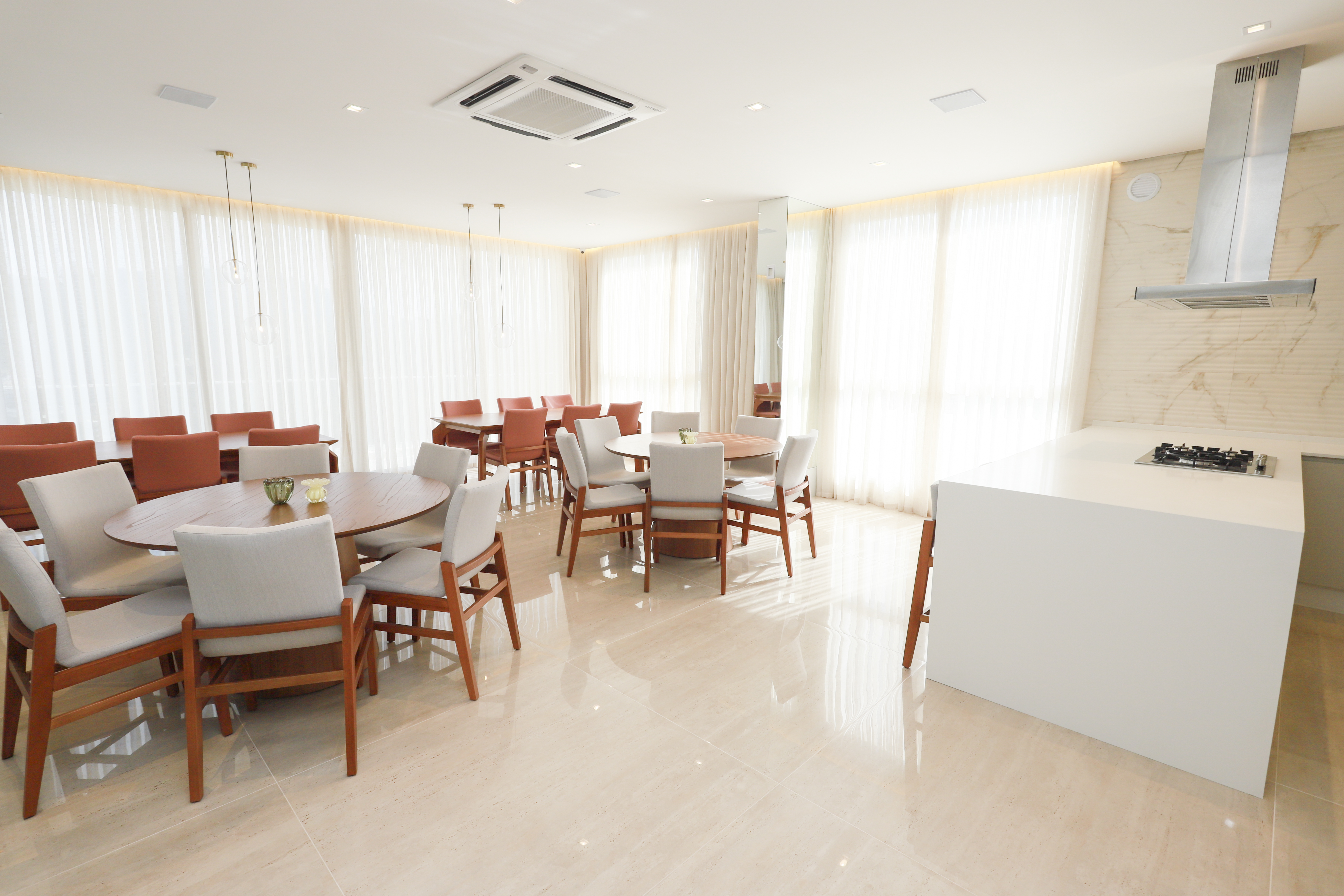 Le Blanc Brava Résidence – Elegância e Tecnologia no Coração da Praia Brava